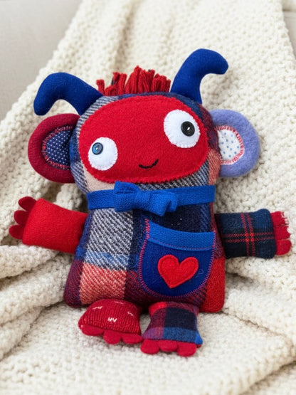 Wobbles the Snugglehorn