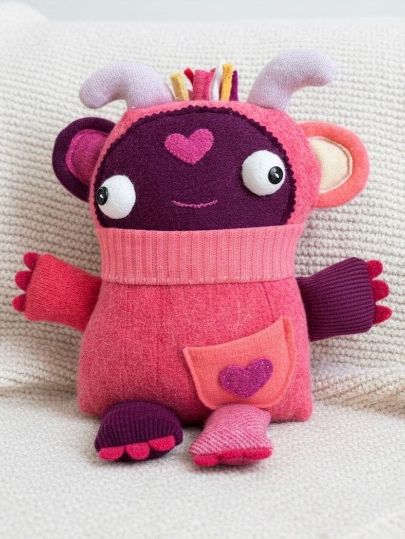 Aster Rosebop the Snugglehorn